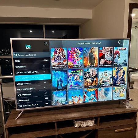 סן חוזה Penthouse En Los Yoses, Vista De Los Dioses Fast Wifi מראה חיצוני תמונה
