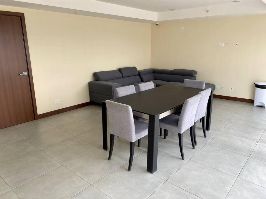 סן חוזה Penthouse En Los Yoses, Vista De Los Dioses Fast Wifi מראה חיצוני תמונה
