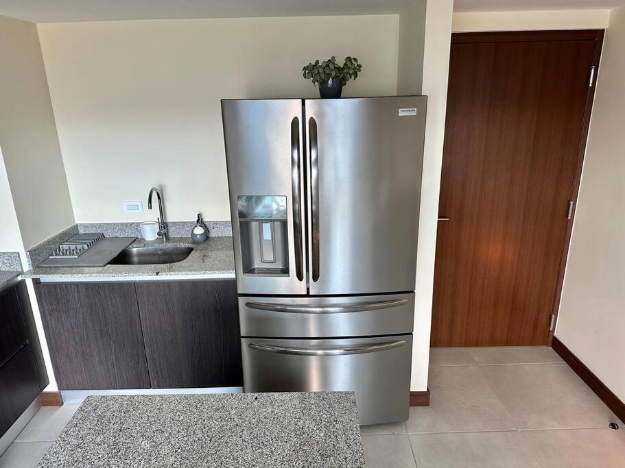 סן חוזה Penthouse En Los Yoses, Vista De Los Dioses Fast Wifi מראה חיצוני תמונה